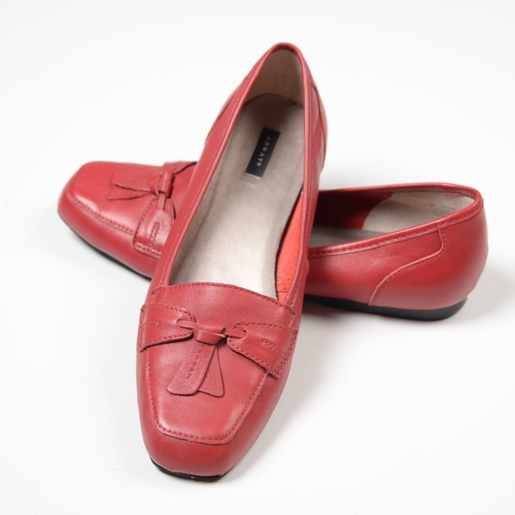 Array Leather Flats - Picture 1 of 5